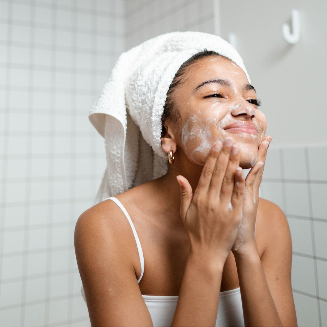 Daily facial cleanser for sensitive skin used to calm redness and maintain hydration - urban veda
