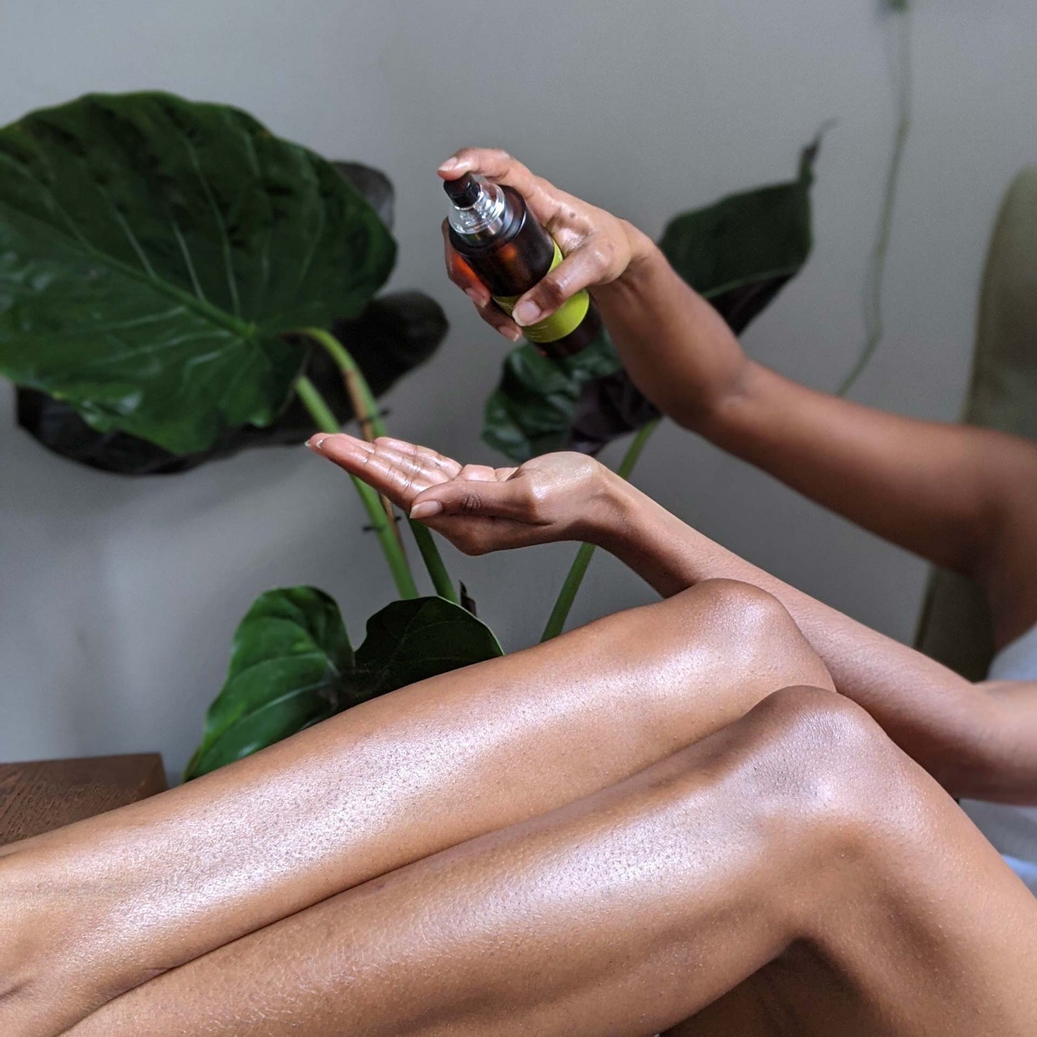 Lightweight body massage oil texture showing smooth glide for deep tissue and lymphatic massage - Urban Veda